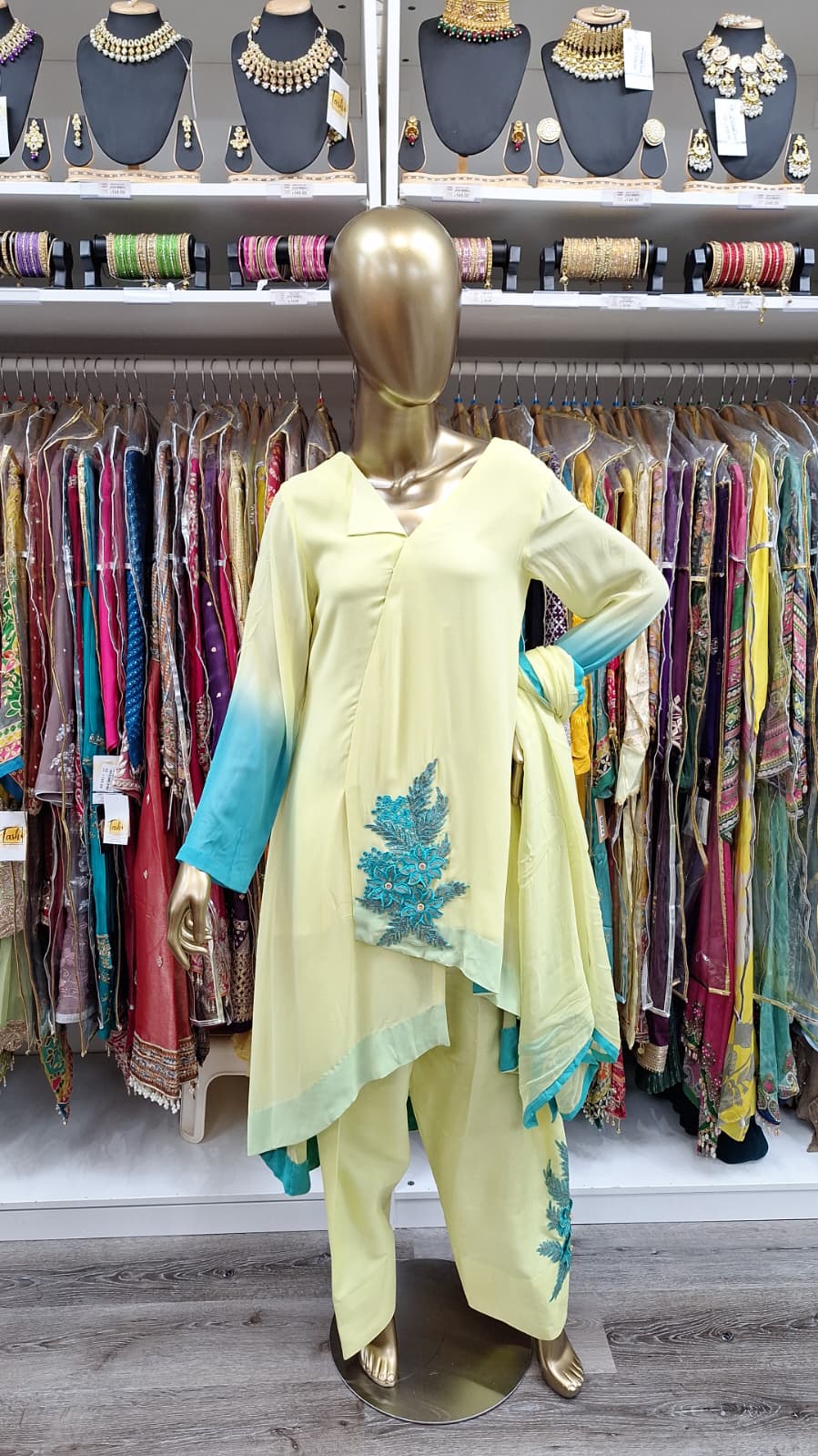 Breezy in Pistachio & Teal