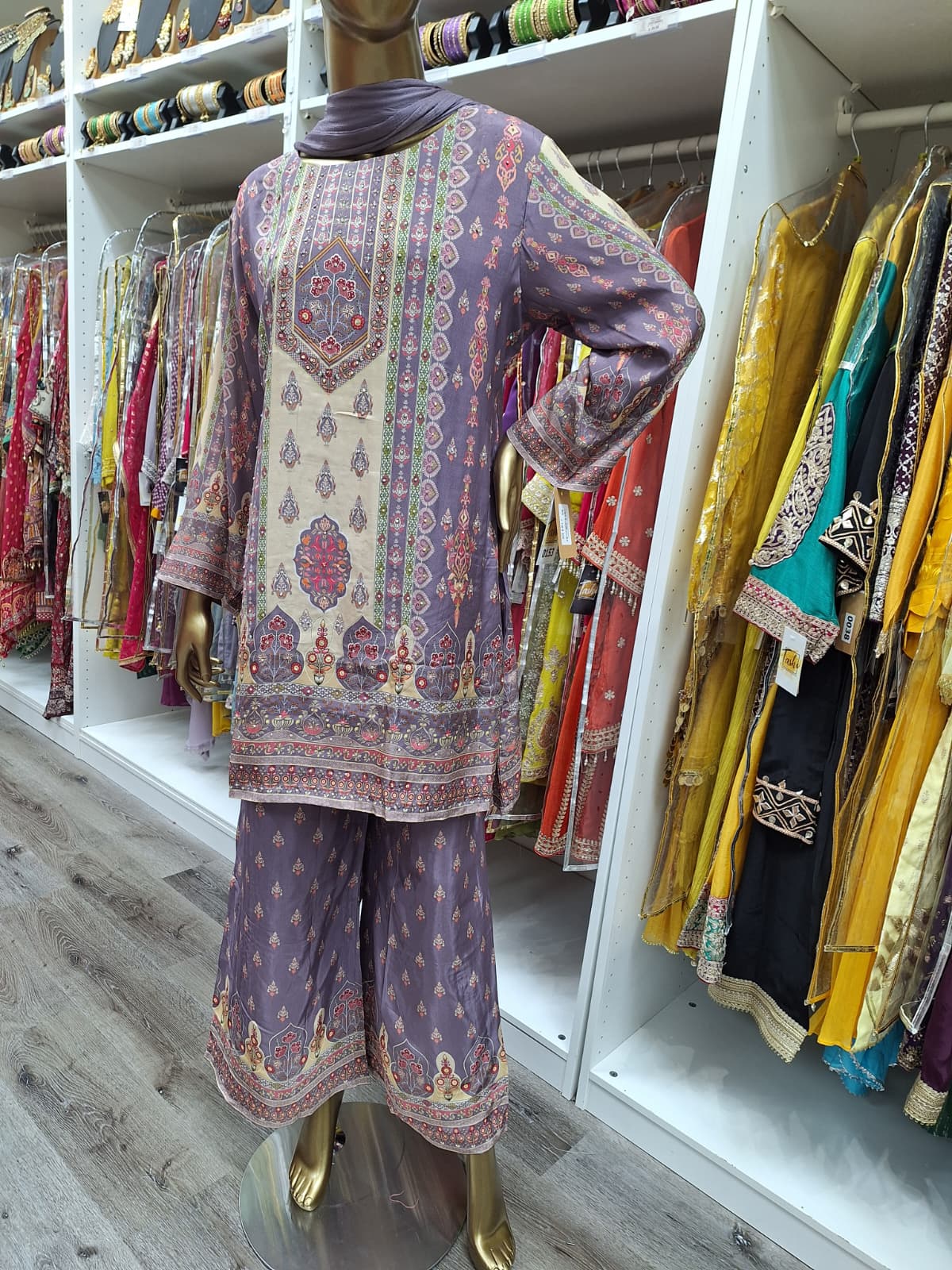 Mughal Mosaic Elegance