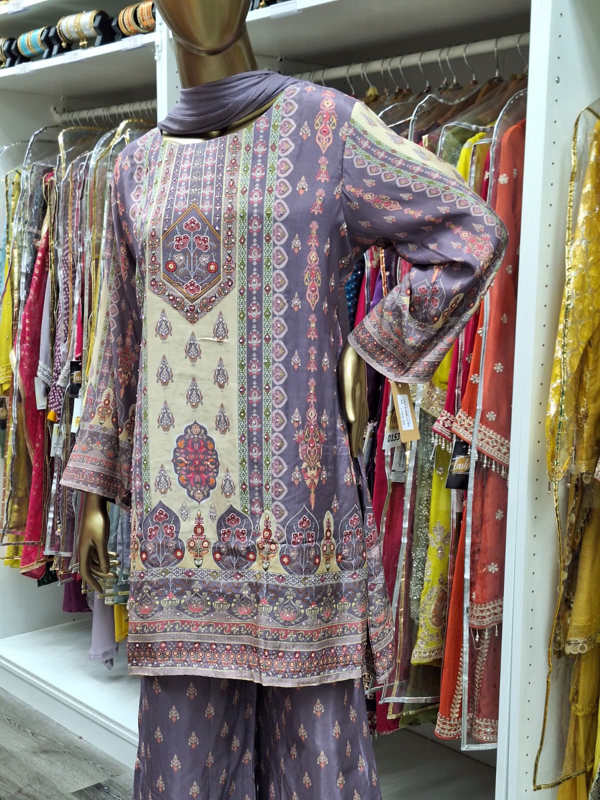 Mughal Mosaic Elegance