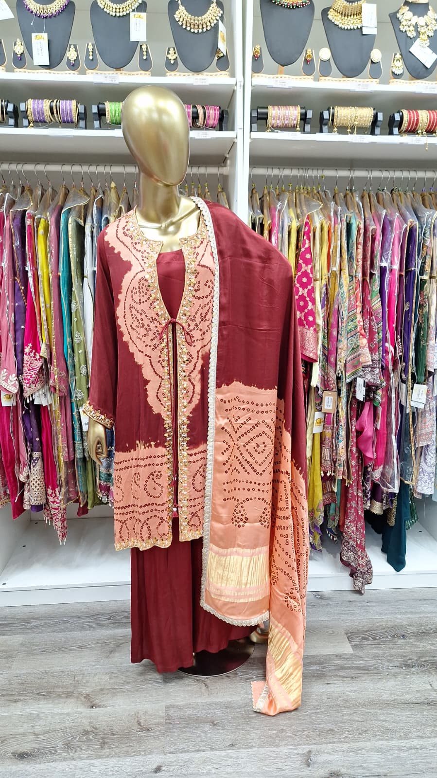 Peach & Maroon: A Regal Blend