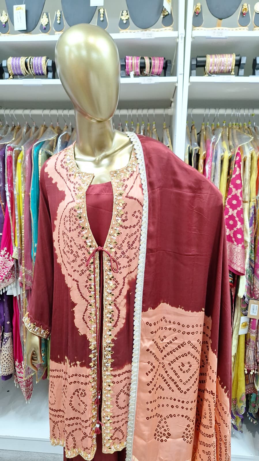 Peach & Maroon: A Regal Blend