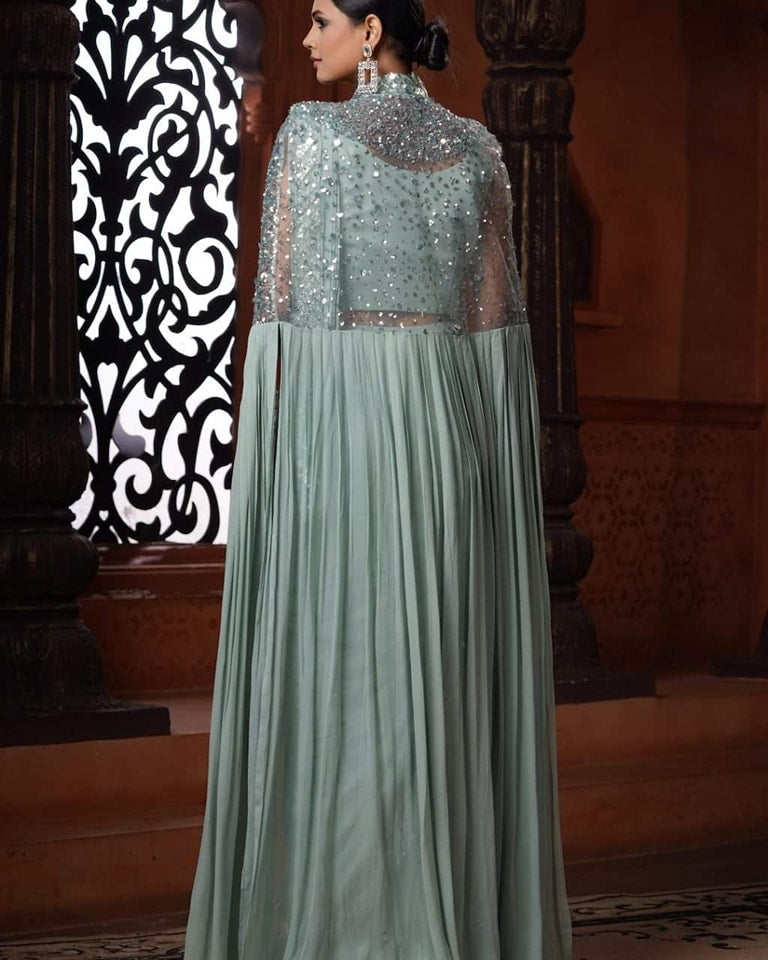 CapeCrush Saree