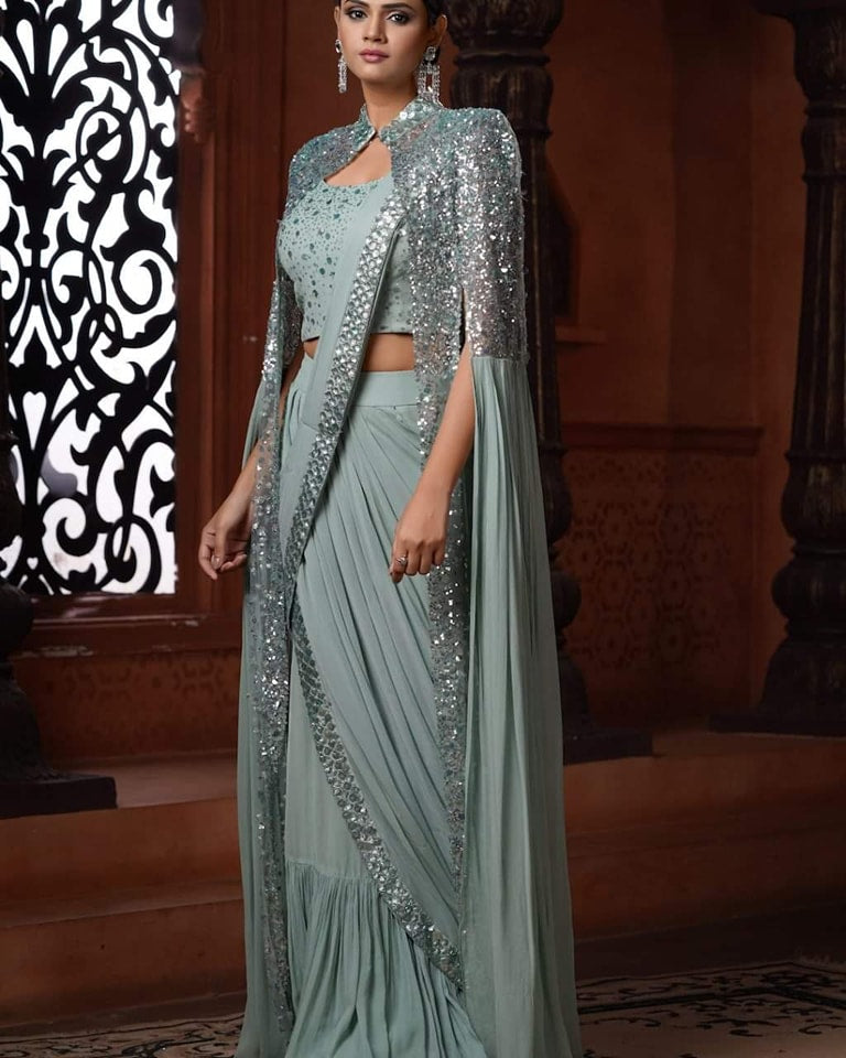 CapeCrush Saree