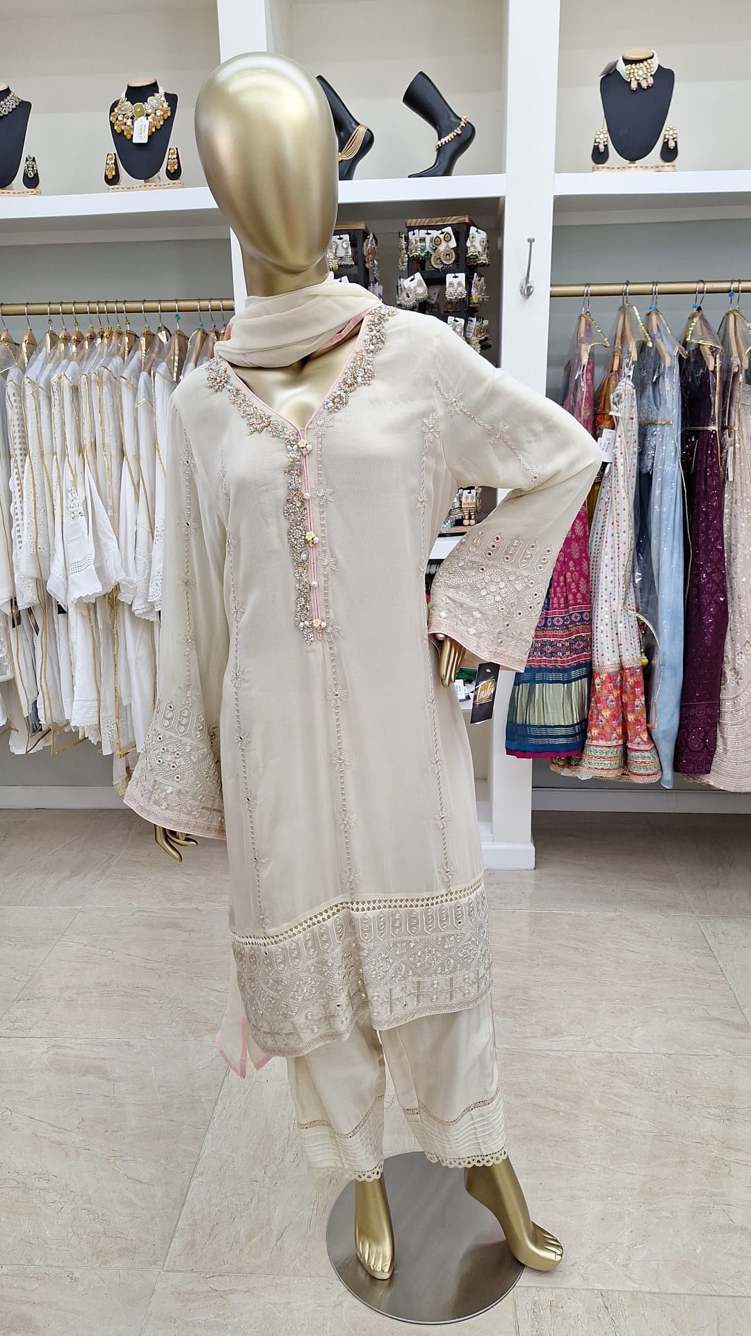 Timeless in Ivory